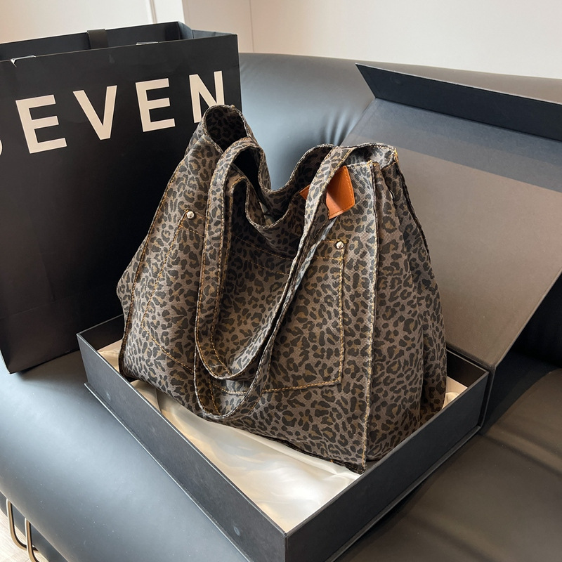 Borsa a Tracolla in Tela Vinta - Women'S Vegan Bags recensione e prezzo